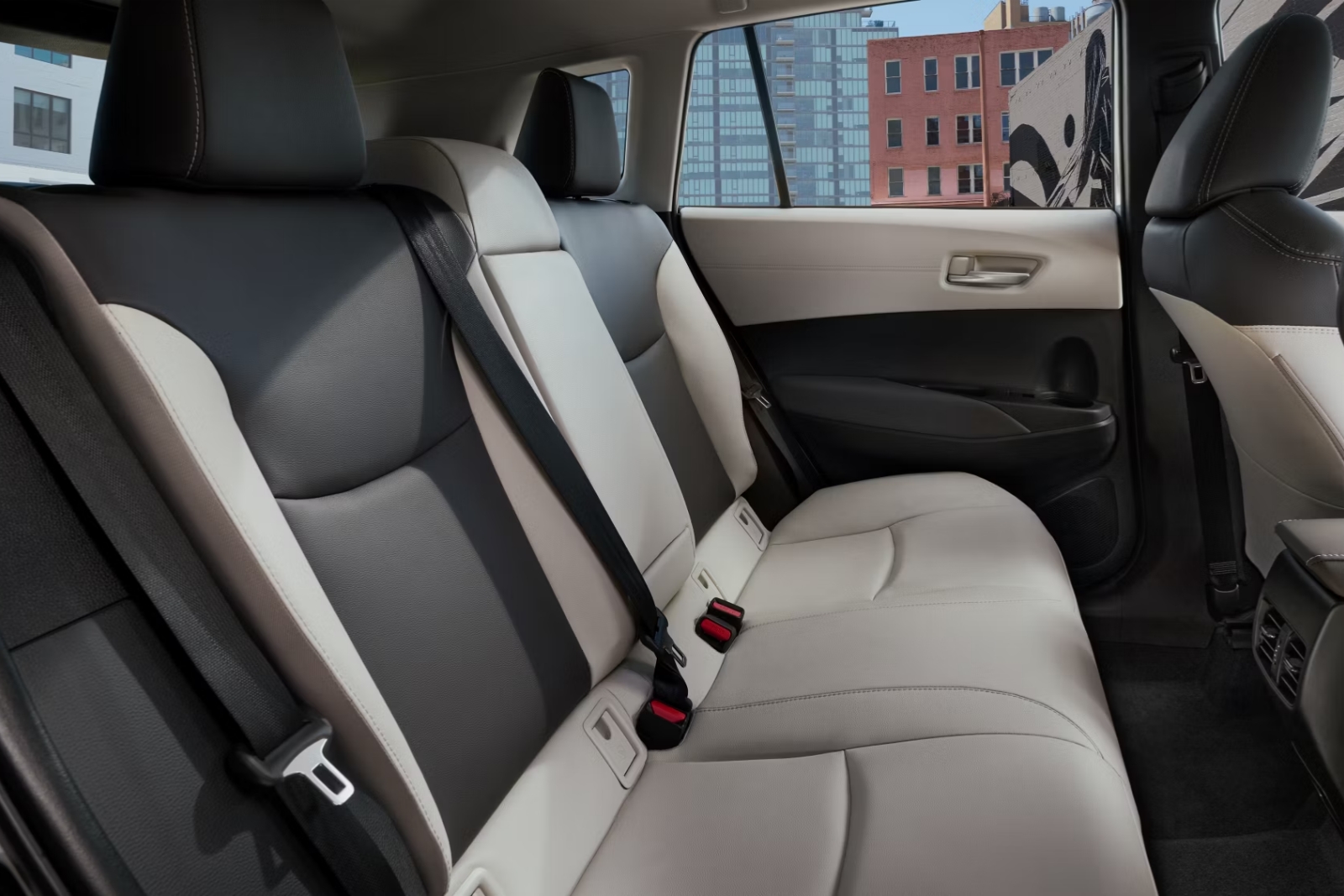 2024款豐田卡羅拉銳放