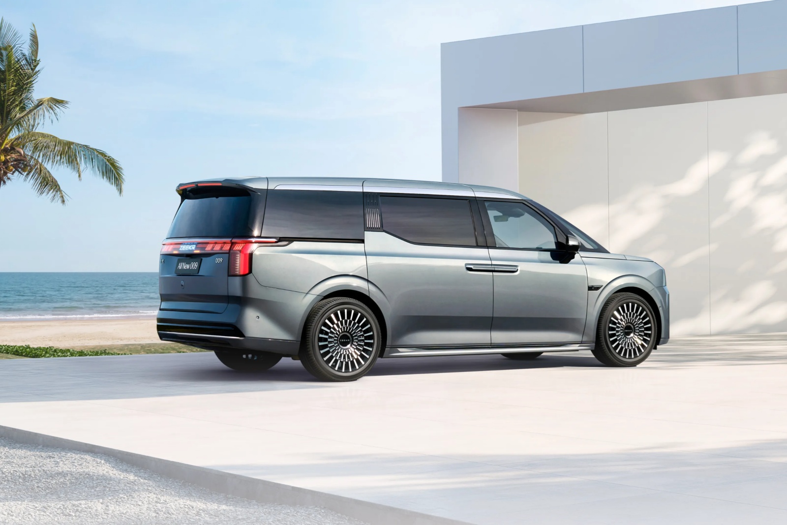 2024款極氪009 MPV