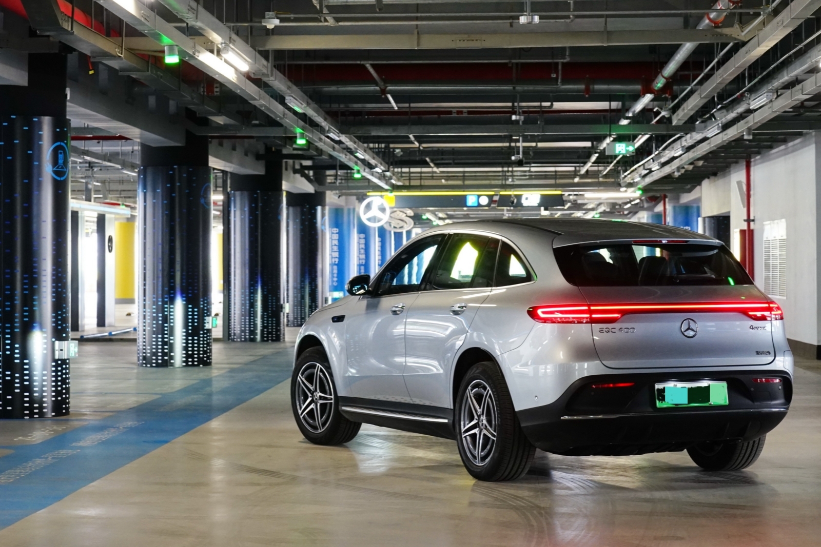 2024款奔馳純電(diàn)動EQC